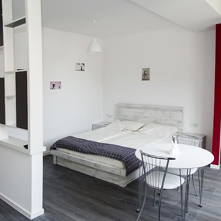 Apartments On Mashtots By Picnic エレバン エクステリア 写真